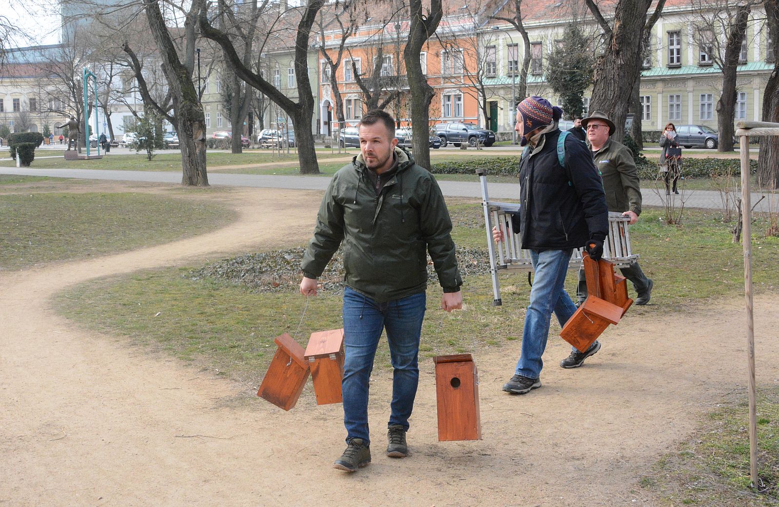 Madárbarát Fehérvár - új költőodúk kerültek a Zichy ligetbe